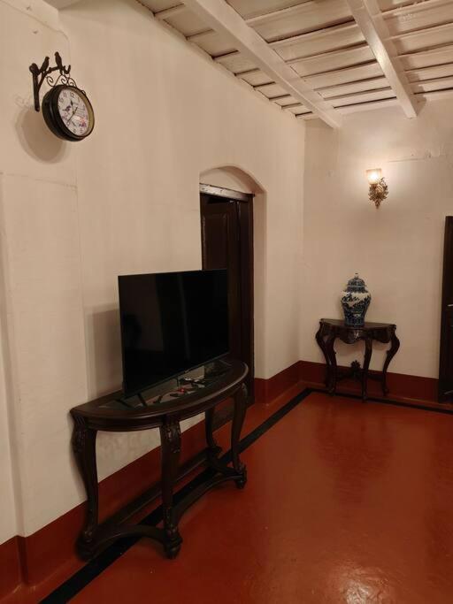 A Quaint Cottage With Rajah'S Seat View. Мадикери Екстериор снимка